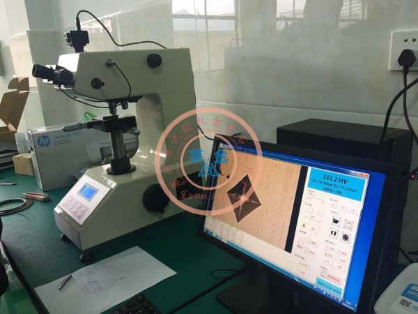 老客户推荐新客户选用我厂HVS-1000A型数显显微硬度计：现场安装照片（图像清晰质感、测试精度高）